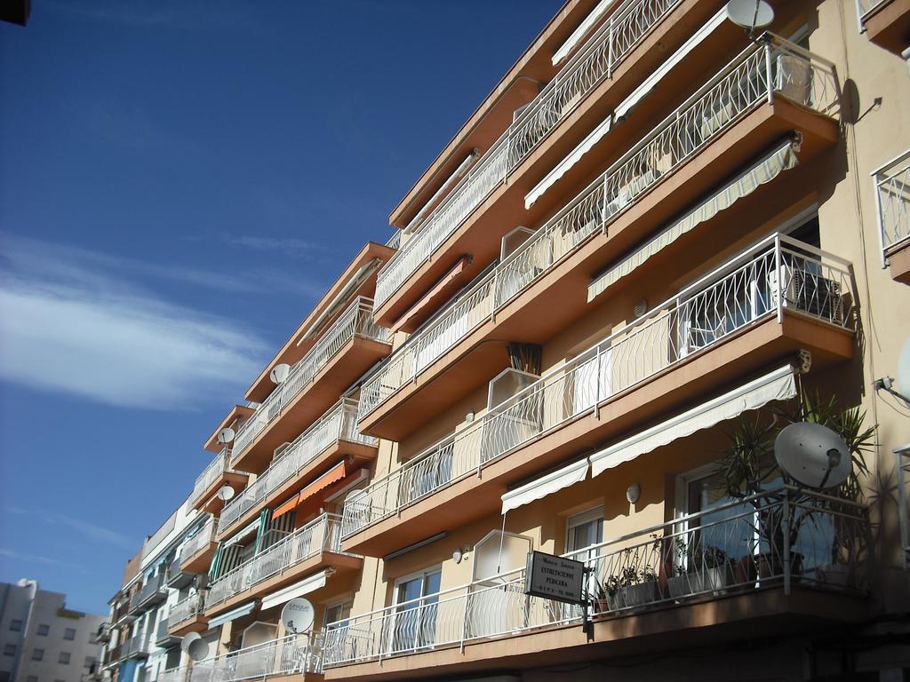 Apart Sylvie Roses Exterior photo